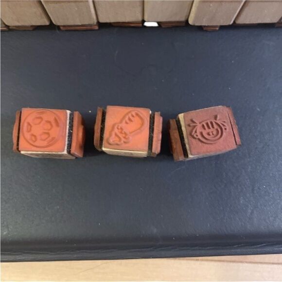 Used Hero Arts stamps - Picture 9 of 10